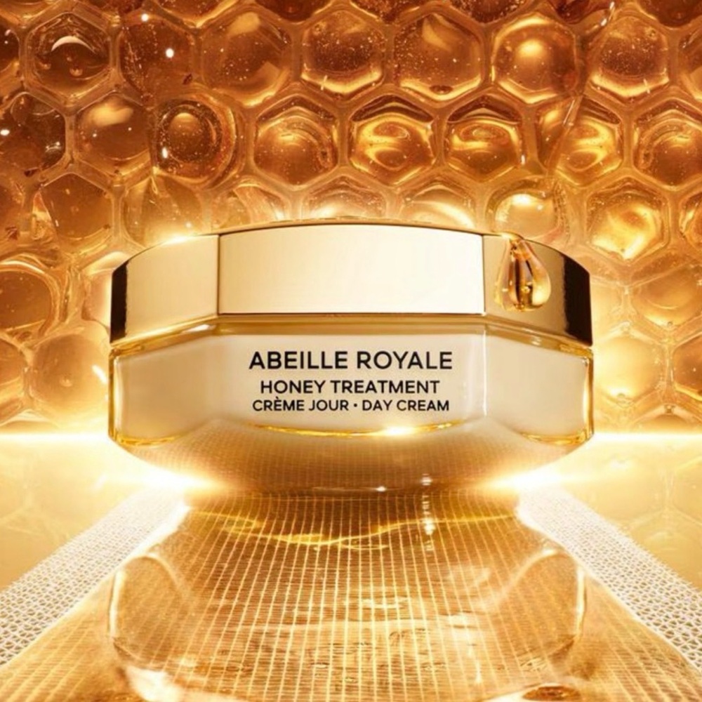 GUERLAIN ABEILLE ROYALE AGE-DEFYING PROGRAMME 6 PIECE SET W/ BAG - Picture 11 of 15